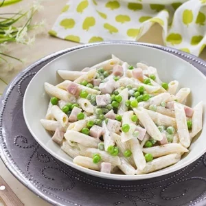 Pasta Panna e Prosciutto